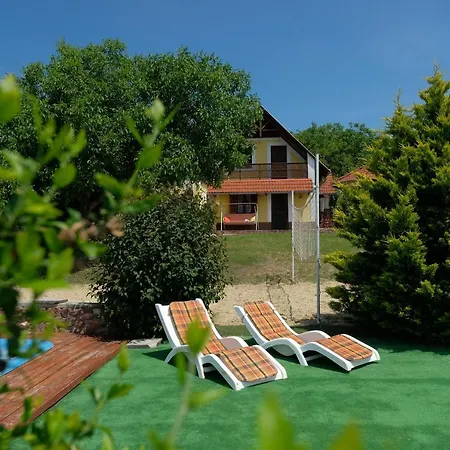 Casa vacanze Panoráma Szentbekkalla